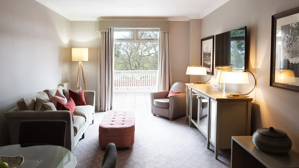 Signature Suite Lounge (1)